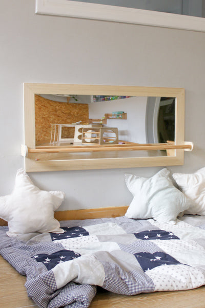 Espejo Montessori con barra